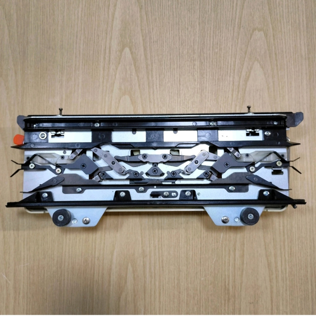 Toyota KS 901 Knitting Machine MAIN CARRIAGE