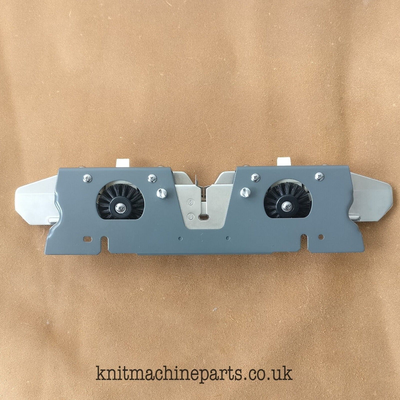 Toyota KS 901 Knitting Machine Main Carriage SINKER PLATE Main image