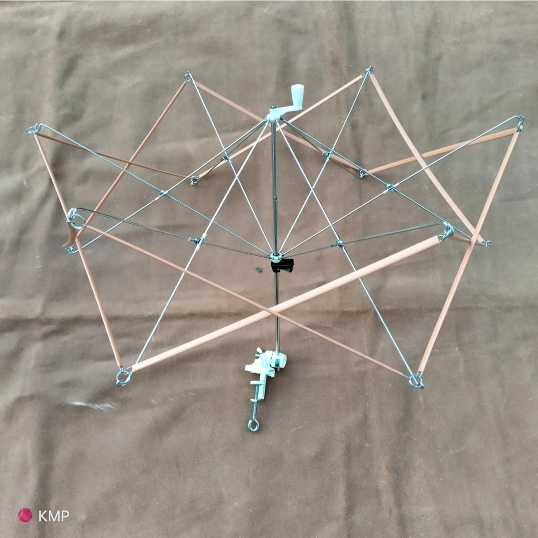 Yarn SKEIN HOLDER Main image