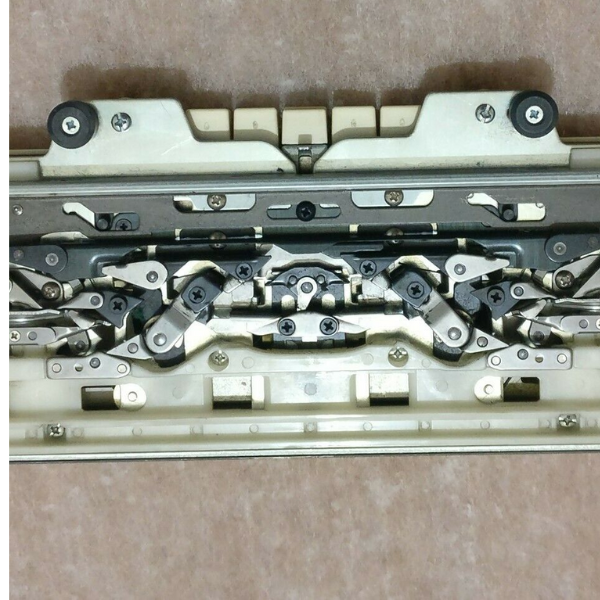 Brother KH950 Knitting Machine MAIN CARRIAGE Secondary image