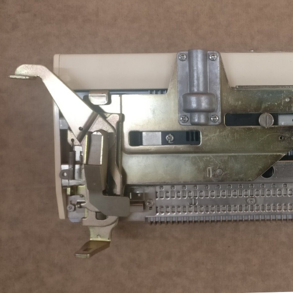 Brother KR-850 Ribber NEEDLE BED needle bed only