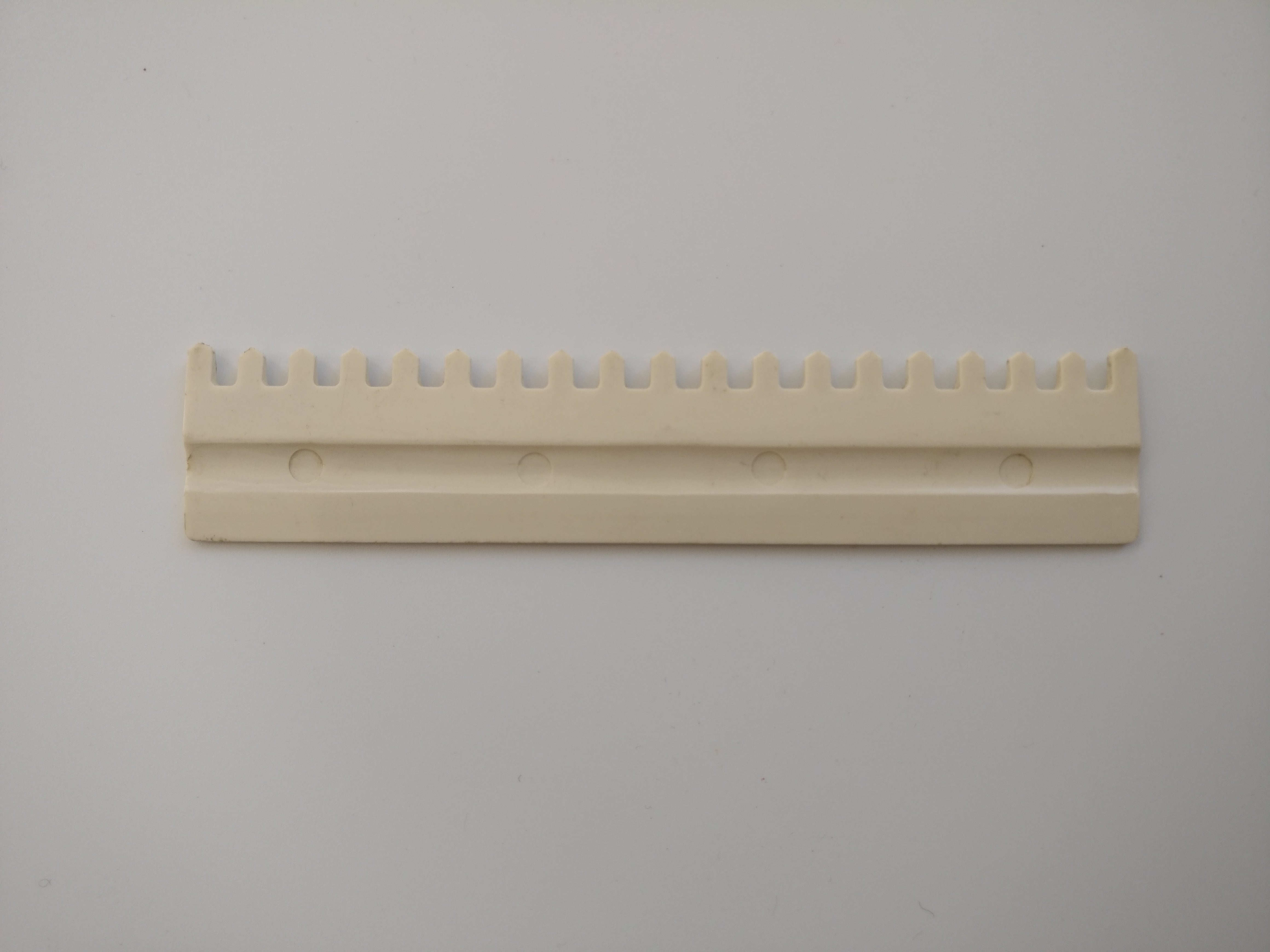 Knitmaster Mod. 500 Knitting Machine 1x1 NEEDLE PUSHER Main image