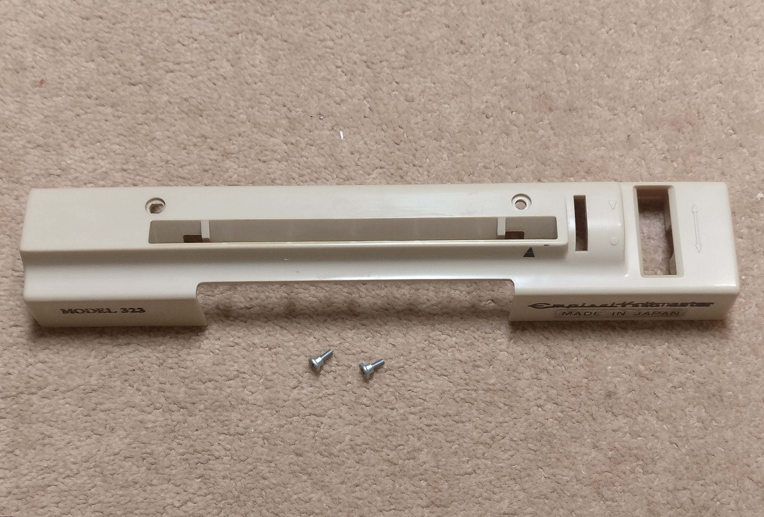 Knitmaster Mod 323 PUNCHCARD PATTERN SYSTEM UNIT COVER Secondary image