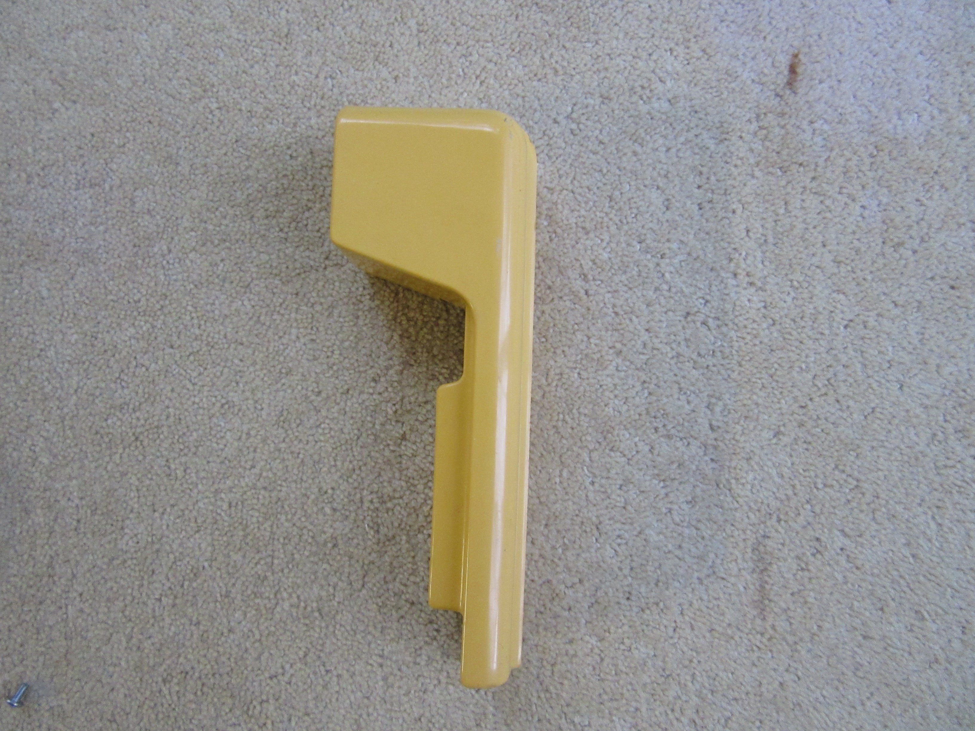 Knitmaster ZIPPY DE-LUXE NEEDLE BED RIGHT SIDE END EDGE PLASTIC Secondary image