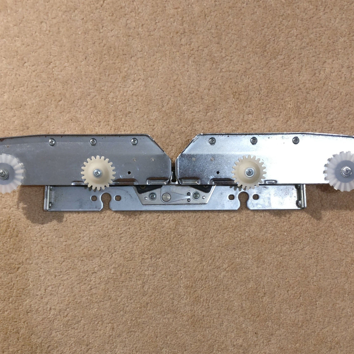 Knitmaster Mod 323 SINKER ARM ASSEMBLY Secondary image