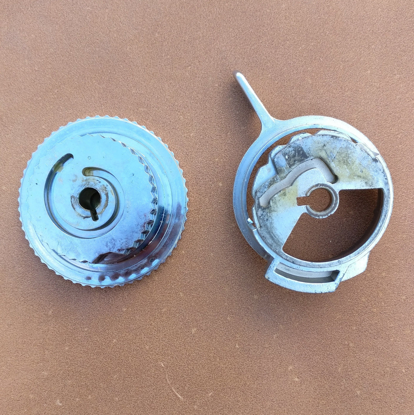 Knitmaster Mod 321 Carriage TENSION CAM SET Secondary image