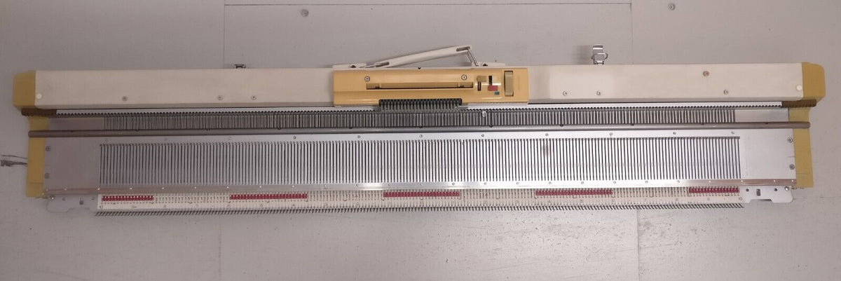 Knitmaster Zippy-Plus Knitting Machine NEEDLE BED