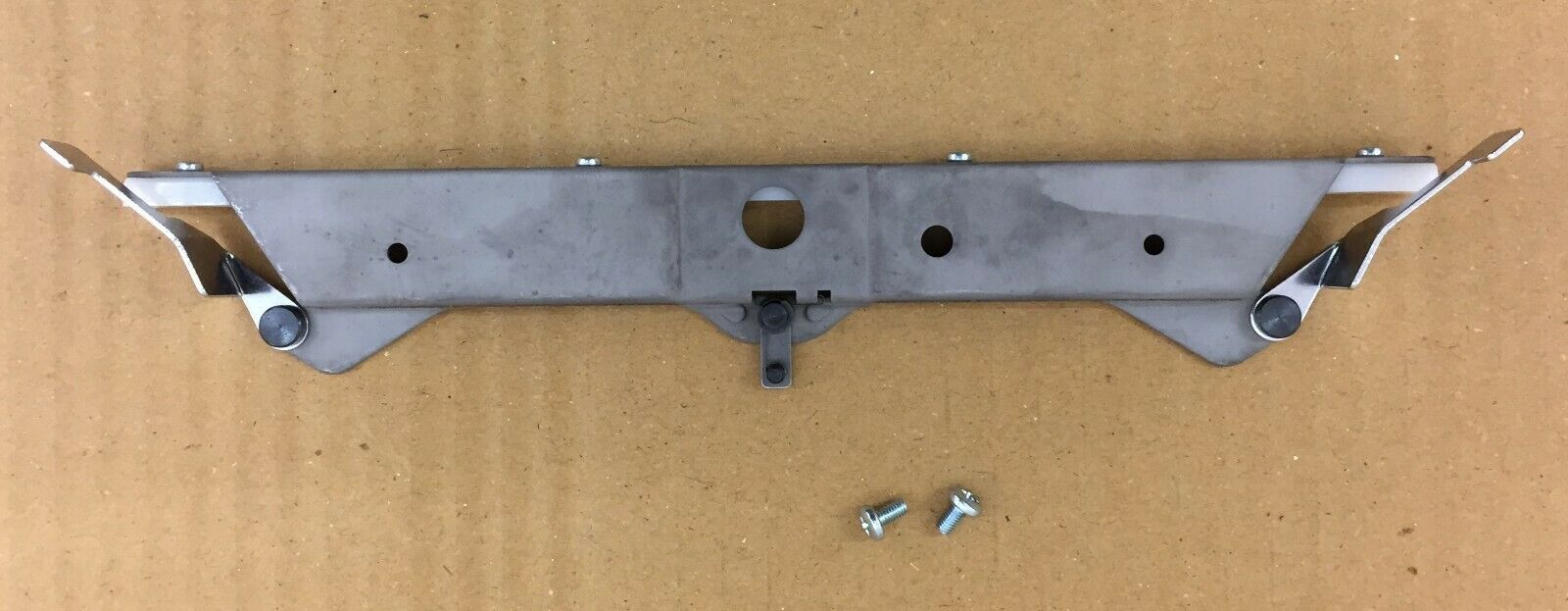 Knitmaster YC-1 Automatic Yarn Changer NEEDLE GUIDE Main image